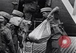 Image British Indian 50e division de parachutistes Rangoon Birmanie, 1945, de la seconde 33 séquences d'archives historiques vidéo 65675037608