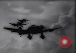 Standbild deutsche Ju-87 Stuka dive Bomber angreifen Westerplatte Danzig Polen, 1939, aus Sekunde 16 historischem Filmmaterial Videoclip 65675037614