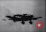 Standbild deutsche Ju-87 Stuka dive Bomber angreifen Westerplatte Danzig Polen, 1939, aus Sekunde 26 historischem Filmmaterial Videoclip 65675037614