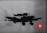 Standbild deutsche Ju-87 Stuka dive Bomber angreifen Westerplatte Danzig Polen, 1939, aus Sekunde 27 historischem Filmmaterial Videoclip 65675037614