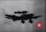 Standbild deutsche Ju-87 Stuka dive Bomber angreifen Westerplatte Danzig Polen, 1939, aus Sekunde 28 historischem Filmmaterial Videoclip 65675037614