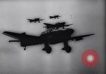 Standbild deutsche Ju-87 Stuka dive Bomber angreifen Westerplatte Danzig Polen, 1939, aus Sekunde 34 historischem Filmmaterial Videoclip 65675037614