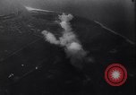 Standbild deutsche Ju-87 Stuka dive Bomber angreifen Westerplatte Danzig Polen, 1939, aus Sekunde 37 historischem Filmmaterial Videoclip 65675037614