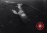 Standbild deutsche Ju-87 Stuka dive Bomber angreifen Westerplatte Danzig Polen, 1939, aus Sekunde 39 historischem Filmmaterial Videoclip 65675037614
