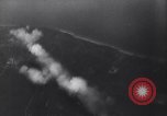 Standbild deutsche Ju-87 Stuka dive Bomber angreifen Westerplatte Danzig Polen, 1939, aus Sekunde 54 historischem Filmmaterial Videoclip 65675037614