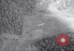 Standbild H-6 Helikopter Luzon Philippinen, 1945, aus Sekunde 5 historischem Filmmaterial Videoclip 65675037632