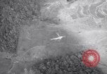 Standbild H-6 Helikopter Luzon Philippinen, 1945, aus Sekunde 6 historischem Filmmaterial Videoclip 65675037632