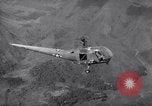 Standbild H-6 Helikopter Luzon Philippinen, 1945, aus Sekunde 54 historischem Filmmaterial Videoclip 65675037632
