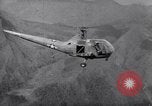Standbild H-6 Helikopter Luzon Philippinen, 1945, aus Sekunde 57 historischem Filmmaterial Videoclip 65675037632