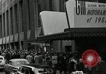 Standbild Motorama auto show New York City USA, 1953, aus Sekunde 10 historischem Filmmaterial Videoclip 65675037642