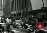 Standbild Motorama auto show New York City USA, 1953, aus Sekunde 16 historischem Filmmaterial Videoclip 65675037642