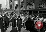 Standbild Motorama auto show New York City USA, 1953, aus Sekunde 24 historischem Filmmaterial Videoclip 65675037642