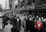Standbild Motorama auto show New York City USA, 1953, aus Sekunde 25 historischem Filmmaterial Videoclip 65675037642