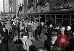 Standbild Motorama auto show New York City USA, 1953, aus Sekunde 37 historischem Filmmaterial Videoclip 65675037642