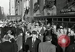 Standbild Motorama auto show New York City USA, 1953, aus Sekunde 44 historischem Filmmaterial Videoclip 65675037642