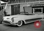 Standbild Motorama Auto Show 1953 New York City USA, 1953, aus Sekunde 6 historischem Filmmaterial Videoclip 65675037646
