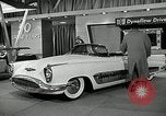 Standbild Motorama Auto Show 1953 New York City USA, 1953, aus Sekunde 17 historischem Filmmaterial Videoclip 65675037646