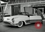 Standbild Motorama Auto Show 1953 New York City USA, 1953, aus Sekunde 19 historischem Filmmaterial Videoclip 65675037646