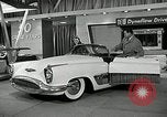 Standbild Motorama Auto Show 1953 New York City USA, 1953, aus Sekunde 20 historischem Filmmaterial Videoclip 65675037646