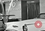 Standbild Motorama Auto Show 1953 New York City USA, 1953, aus Sekunde 27 historischem Filmmaterial Videoclip 65675037646