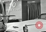 Standbild Motorama Auto Show 1953 New York City USA, 1953, aus Sekunde 28 historischem Filmmaterial Videoclip 65675037646