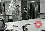 Standbild Motorama Auto Show 1953 New York City USA, 1953, aus Sekunde 36 historischem Filmmaterial Videoclip 65675037646