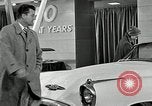 Standbild Motorama Auto Show 1953 New York City USA, 1953, aus Sekunde 41 historischem Filmmaterial Videoclip 65675037646