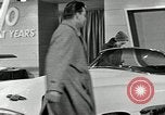 Standbild Motorama Auto Show 1953 New York City USA, 1953, aus Sekunde 42 historischem Filmmaterial Videoclip 65675037646