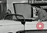 Standbild Motorama Auto Show 1953 New York City USA, 1953, aus Sekunde 46 historischem Filmmaterial Videoclip 65675037646