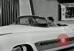 Standbild Motorama Auto Show 1953 New York City USA, 1953, aus Sekunde 51 historischem Filmmaterial Videoclip 65675037646