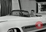 Standbild Motorama Auto Show 1953 New York City USA, 1953, aus Sekunde 53 historischem Filmmaterial Videoclip 65675037646