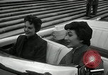 Standbild Auto Show United States USA, 1954, aus Sekunde 5 historischem Filmmaterial Videoclip 65675037649