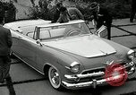 Standbild Auto Show United States USA, 1954, aus Sekunde 28 historischem Filmmaterial Videoclip 65675037649