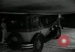 Standbild Chrysler Corporation Auto Show United States USA, 1954, aus Sekunde 18 historischem Filmmaterial Videoclip 65675037650