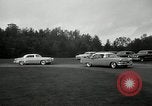 Standbild Chrysler Corporation Auto Show United States USA, 1954, aus Sekunde 35 historischem Filmmaterial Videoclip 65675037650