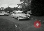 Standbild Chrysler Corporation Auto Show United States USA, 1954, aus Sekunde 46 historischem Filmmaterial Videoclip 65675037650