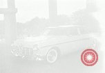 Standbild Chrysler Corporation Auto Show United States USA, 1955, aus Sekunde 1 historischem Filmmaterial Videoclip 65675037651