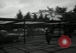 Standbild Chrysler Corporation Auto Show United States USA, 1955, aus Sekunde 36 historischem Filmmaterial Videoclip 65675037651