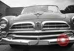Standbild Chrysler Corporation Auto Show United States USA, 1955, aus Sekunde 54 historischem Filmmaterial Videoclip 65675037651