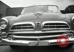 Standbild Chrysler Corporation Auto Show United States USA, 1955, aus Sekunde 55 historischem Filmmaterial Videoclip 65675037651