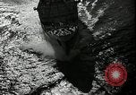 Standbild SS Queen Mary macht Datensatz Atlantiküberquerung New York United States USA, 1936, aus Sekunde 11 historischem Filmmaterial Videoclip 65675037652