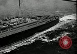 Standbild SS Queen Mary macht Datensatz Atlantiküberquerung New York United States USA, 1936, aus Sekunde 16 historischem Filmmaterial Videoclip 65675037652