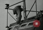 Standbild beachcombers Fort Bragg California USA, 1936, aus Sekunde 19 historischem Filmmaterial Videoclip 65675037659