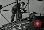 Standbild beachcombers Fort Bragg California USA, 1936, aus Sekunde 20 historischem Filmmaterial Videoclip 65675037659