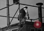 Standbild beachcombers Fort Bragg California USA, 1936, aus Sekunde 21 historischem Filmmaterial Videoclip 65675037659