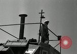 Standbild beachcombers Fort Bragg California USA, 1936, aus Sekunde 33 historischem Filmmaterial Videoclip 65675037659