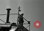 Standbild beachcombers Fort Bragg California USA, 1936, aus Sekunde 35 historischem Filmmaterial Videoclip 65675037659
