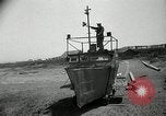 Standbild beachcombers Fort Bragg California USA, 1936, aus Sekunde 44 historischem Filmmaterial Videoclip 65675037659