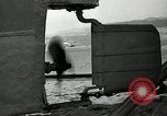 Standbild beachcombers Fort Bragg California USA, 1936, aus Sekunde 46 historischem Filmmaterial Videoclip 65675037659