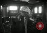 Standbild beachcombers Fort Bragg California USA, 1936, aus Sekunde 50 historischem Filmmaterial Videoclip 65675037659